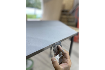 Нанесение микроцемента.