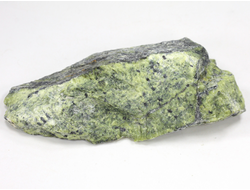 Змеевик, необработанный, дикий образец, Россия, КЧР, Урупский район (106*48*27 мм, 154 г) №37822