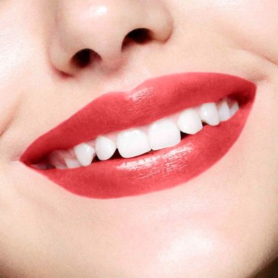 ARTISTRY GO VIBRANT™ Кремовая губная помада 109 Spice Meets Nice