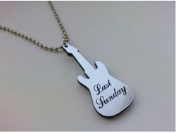 Кулон "Last Sanday" форма гитары