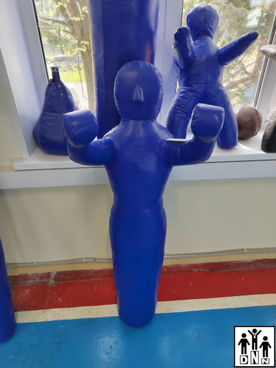 Манекен для борьбы одноногий