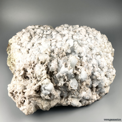 Датолит, друза кристаллов с кристаллами кварца. Россия. 440*400*150мм