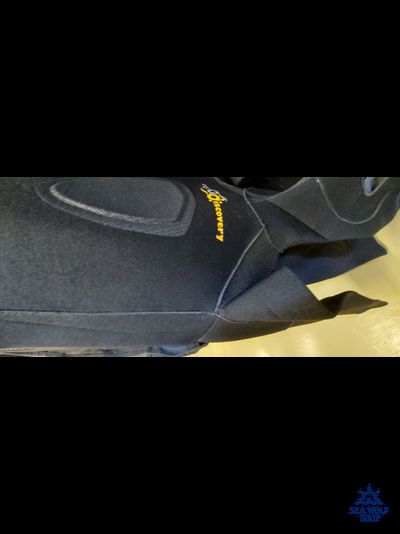 Гидрокостюм неопрен 3мм AquaDiscovery Анатомик титан р.44/46, б/у