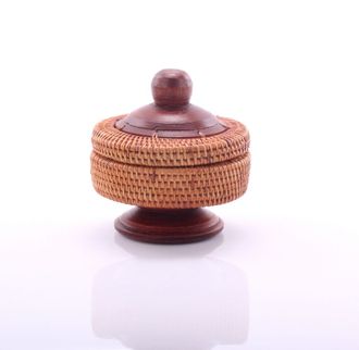 Модель № WC30: шкатулка плетеная из дерева суар
