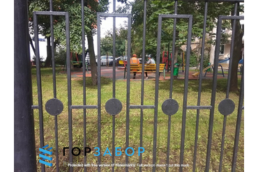 Забор с элементами ковки для ограждения спортплощадки