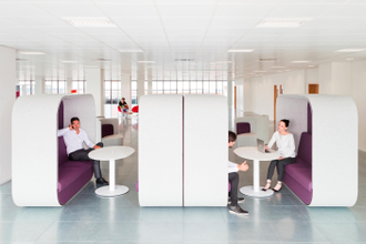 Мобильное кресло BLAZE закрытое