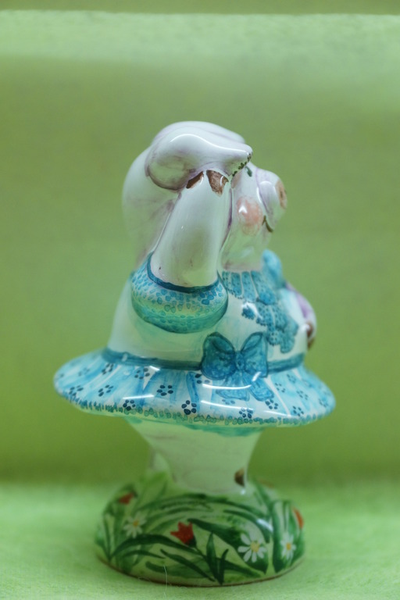 Хрюшка танцующая