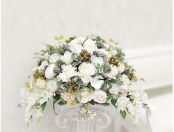 Композиция из искусственных цветов для интерьера в вазе - Розы, орхидеи, пионы, флор зелен