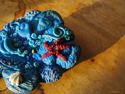 Брошь "Кусочек моря" со стразами Сваровски