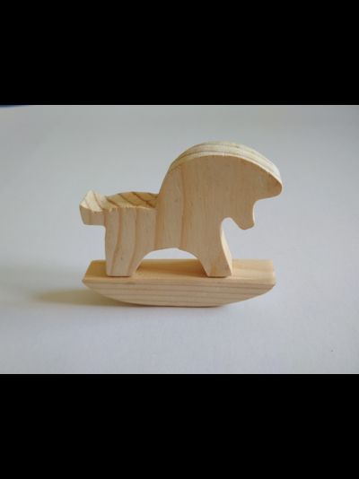 Лошадка деревянная.