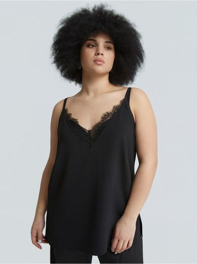 Женская блузка с принтом большого размера в модном бутике XLady