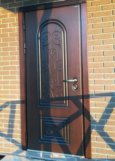 БЕЛАРУСЬ. БЕЛУГА. СЕВИЛЬЯ. ДУБ ТЕМНЫЙ С ПАТИНОЙ/ ДУБ ТЕМНЫЙ С ПАТИНОЙ, КОВКА ВНУТРИ СТЕКЛОПАКЕТОВ