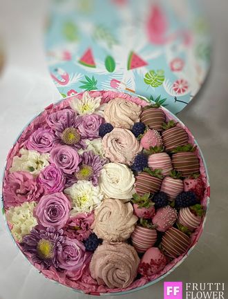 Коробка со сладостями №15 в Ростове-на-Дону | FRUTTI FLOWER