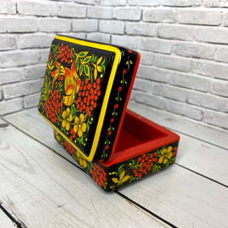 Шкатулка для украшений Птица с рябиной 90*70 мм деревянная с росписью Хохлома