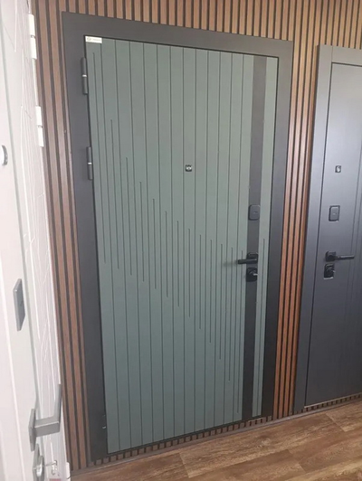 Стальная дверь   Чили. Заказная модель.