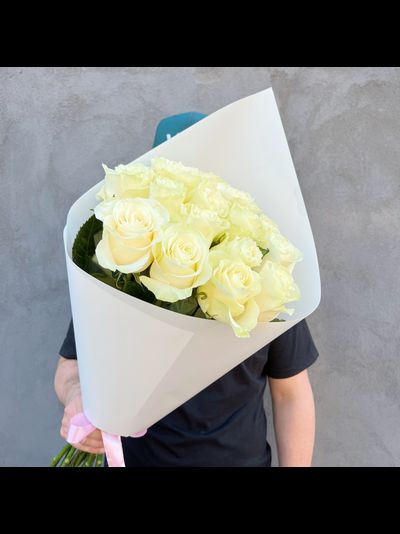 Букет белых роз Эквадор премиум 15 шт