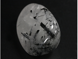 Кварц с черным турмалином (шерл), галтовка, Бразилия (31*25*15 мм, 18 г) №35104