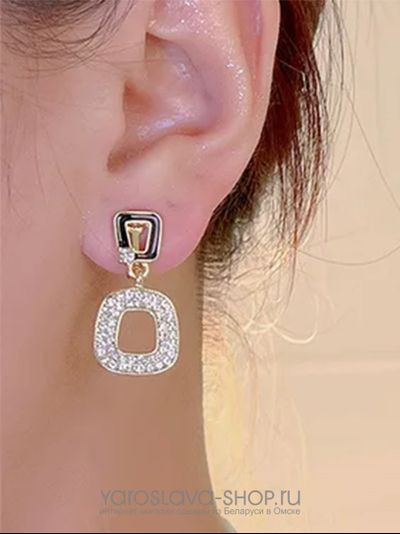 Овальные клипсы в стразах