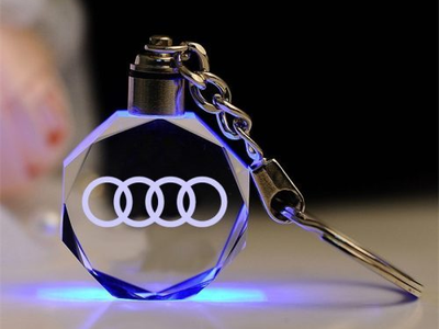 БРЕЛОКИ «КРИСТАЛЛ» C ПОДСВЕТКОЙ И ЛОГОТИПАМИ АВТО