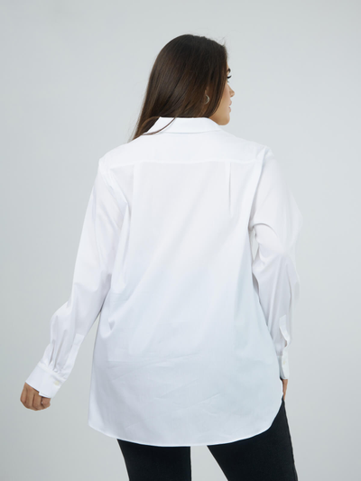 Белая женская рубашка