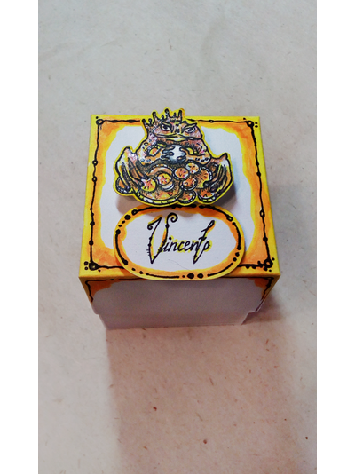 Маленькая подарочная коробочка под кольцо в стиле украшения