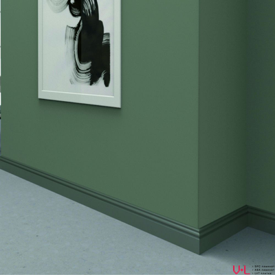 Плинтус дюрполимерный Solid UНD 07/95 C в интерьере