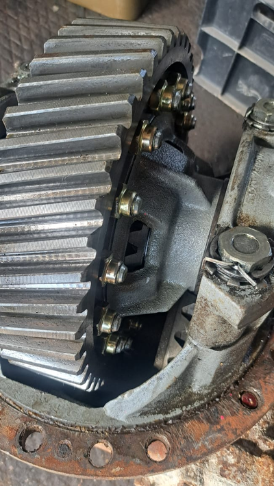 Задний редуктор КАМАЗ 48 зубьев .