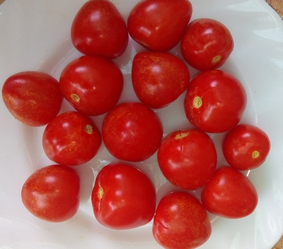 Томат Черри Клубничка