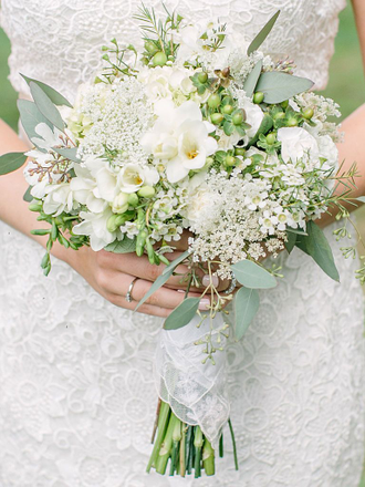 Букет невесты с полевыми цветами