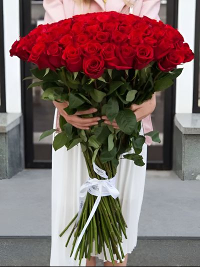 БУКЕТ ИЗ 51 ВЫСОКОЙ ГОЛЛАНДСКОЙ РОЗЫ 80СМ