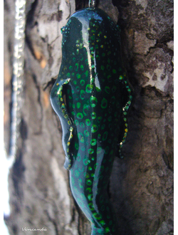 Подвеска "Рыба Древних" в тёмно-зелёной цветовой гамме