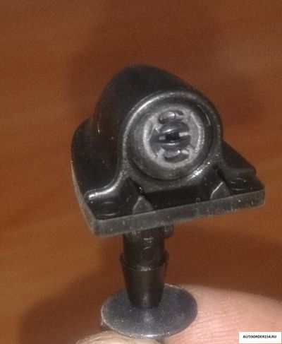 Жиклер (форсунка) омывателя Шевролет-Нива веерный нового образца