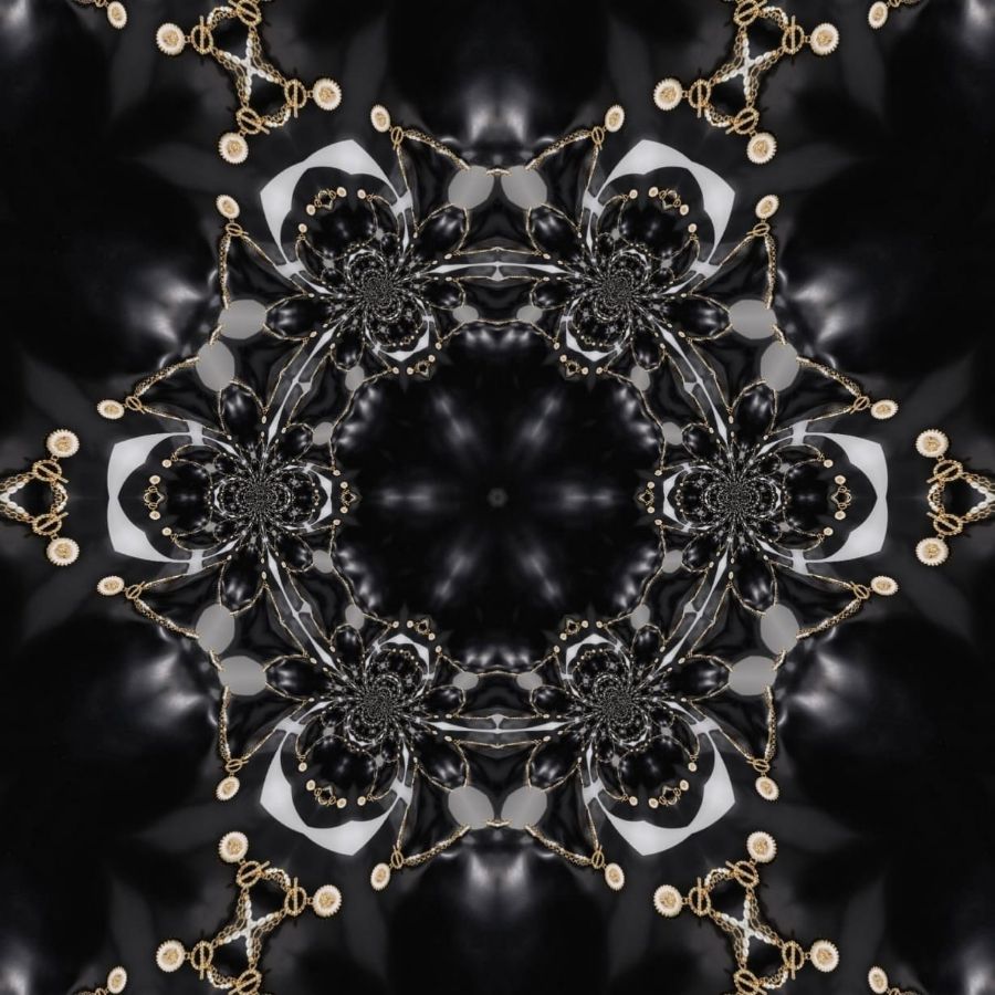 Работа из коллекции "А снег кружит, кружит, кружит" в выставочном проекте "ЧБК"