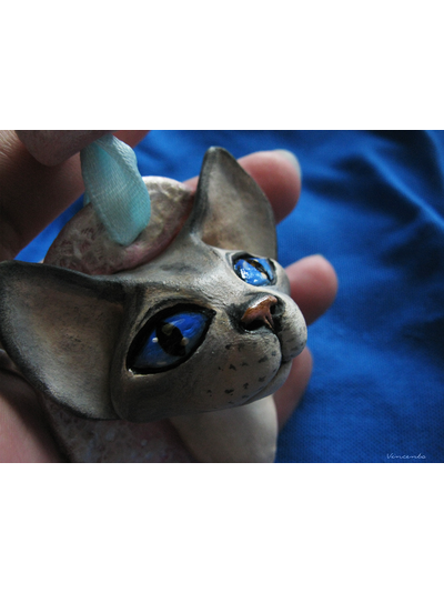 Северная Кошка. Необычная подвеска в виде кошки из лёгкой термоглины