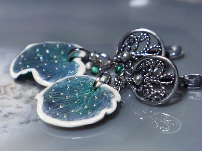 "Кувшинка Хрустальная. Из книги фей". Волшебные серьги с филигранью