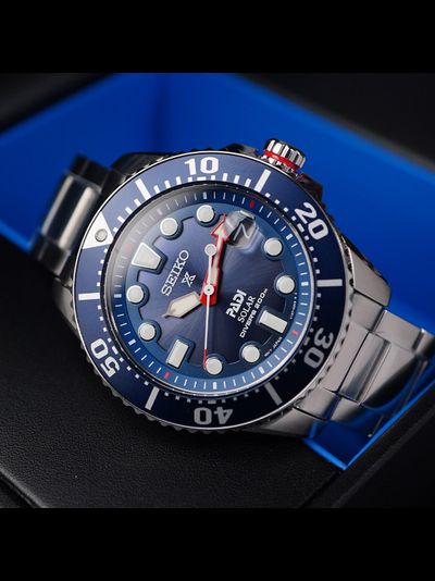 Наручные часы Seiko SNE549P1