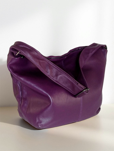 (АРТИКУЛ: 10135/8) СУМКА МЕШОК ЖЕНСКАЯ, БОЛЬШАЯ, НАТУРАЛЬНАЯ КОЖА, ФИОЛЕТОВАЯ, ШИРОКИЙ РЕМЕНЬ ЧЕРЕЗ ПЛЕЧО