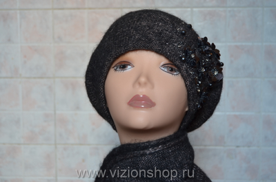 vyazanyy-komplekt-beret-i-sharf-dlya-zhenshchin-2017-2018-zima