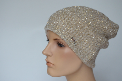 shapka-vizio-italiya-1079-cy-bezhevaya-vyazanaya