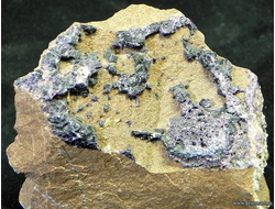 Флюорит (ратовкит) на буром кварците