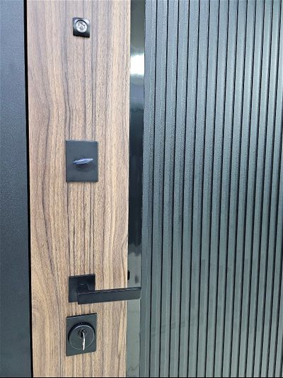 ЙОШКАР-ОЛА (РОССИЯ). СИРИУС 108 мм. ТРЕХКОНТУРНАЯ. ШАГРЕНЬ ЧЕРНАЯ+ДУБ НАТУРАЛЬНЫЙ/ БЕЛЫЙ МАТОВЫЙ.