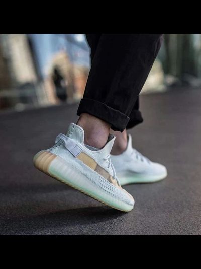 Adidas Yeezy 350 Boost V2 Hyperspace