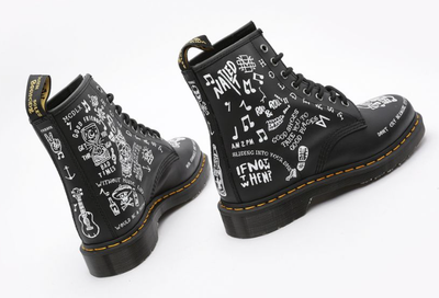 Ботинки Dr. Martens Scribble Backhand