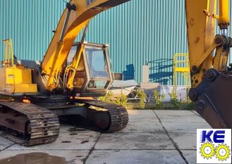 Стекло правое нижнее закаленное JCB JS220 ​