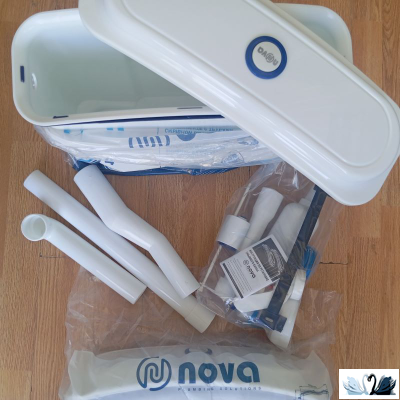 Бачок Nova Plastik 4094 пластиковый навесной, с кнопкой. Комплектация - трубы, механизм смыва