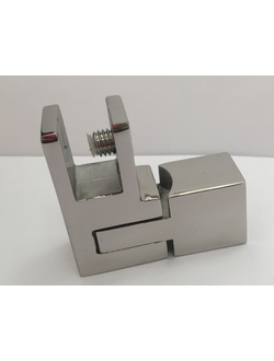 W15-914a/F Крепление к стеклу концевое