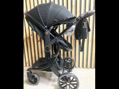 Детская коляска 3 в 1 Luxmom 601A Черный