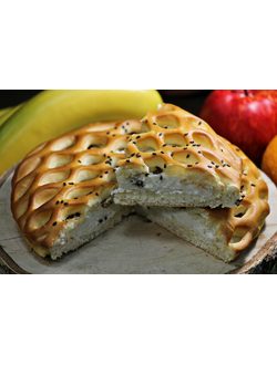 Пирог с творогом и изюмом (920 гр)