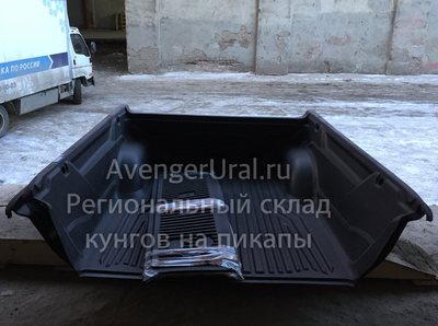 Вставка в кузов с нахлёстом на борта для нового Мицубиси Л200 2015-2016-2017-2018-2019-2020+