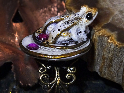Кольцо с лягушкой "Двойняшка Кваквази", реплика Дневного Светлячка